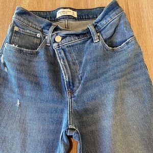 Abercrombie and Fitch 90s straight, ultra high rise, denim jeans.